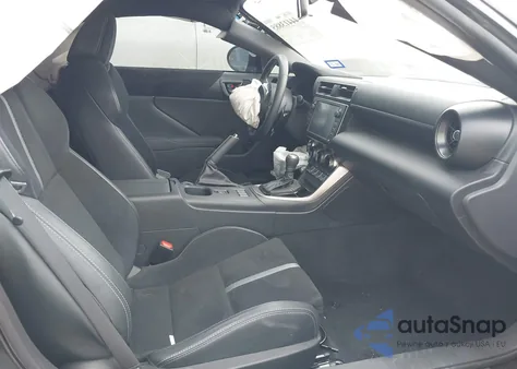 2025 Toyota Gr86 Premium z USA, uszkodzony, nr VIN JF1ZNBE17S8758871